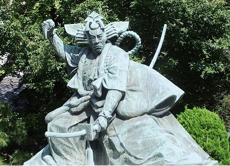 Ichikawa_danjuro__statue_01